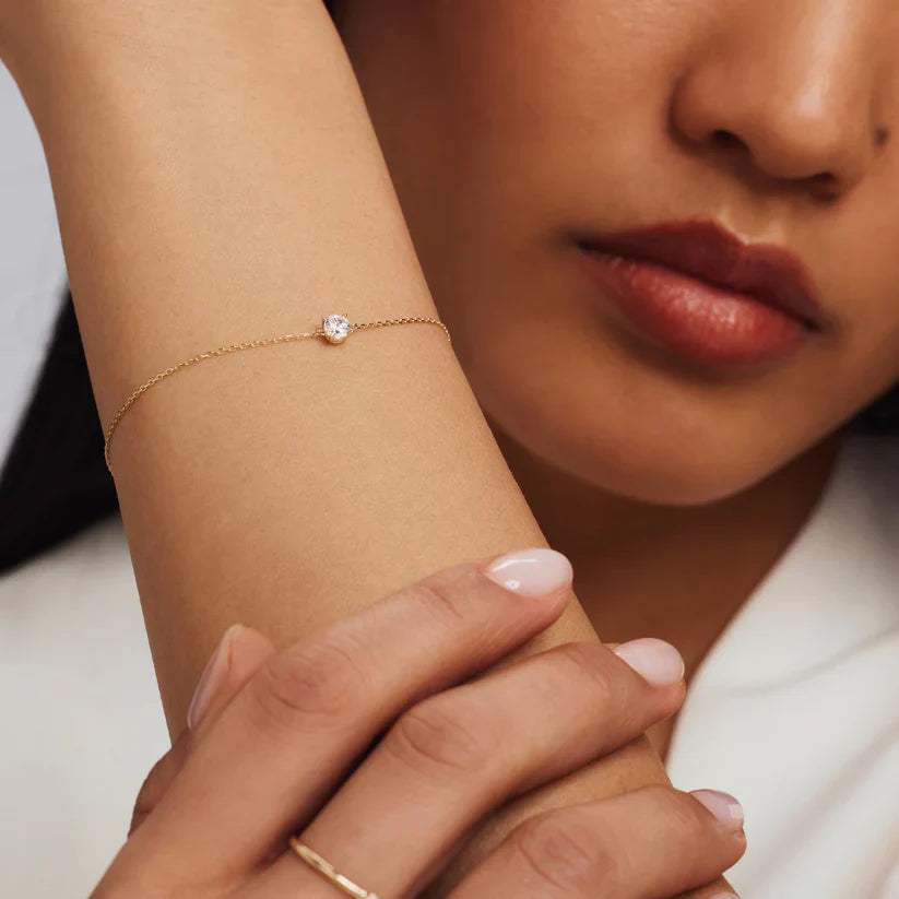 Cléa Moissanite Stone Bracelet | 14k Gold Tone