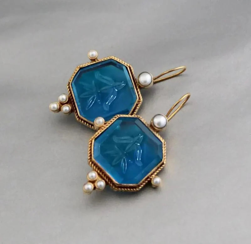 Mable Vintage Earrings with Green Stone and Pearl