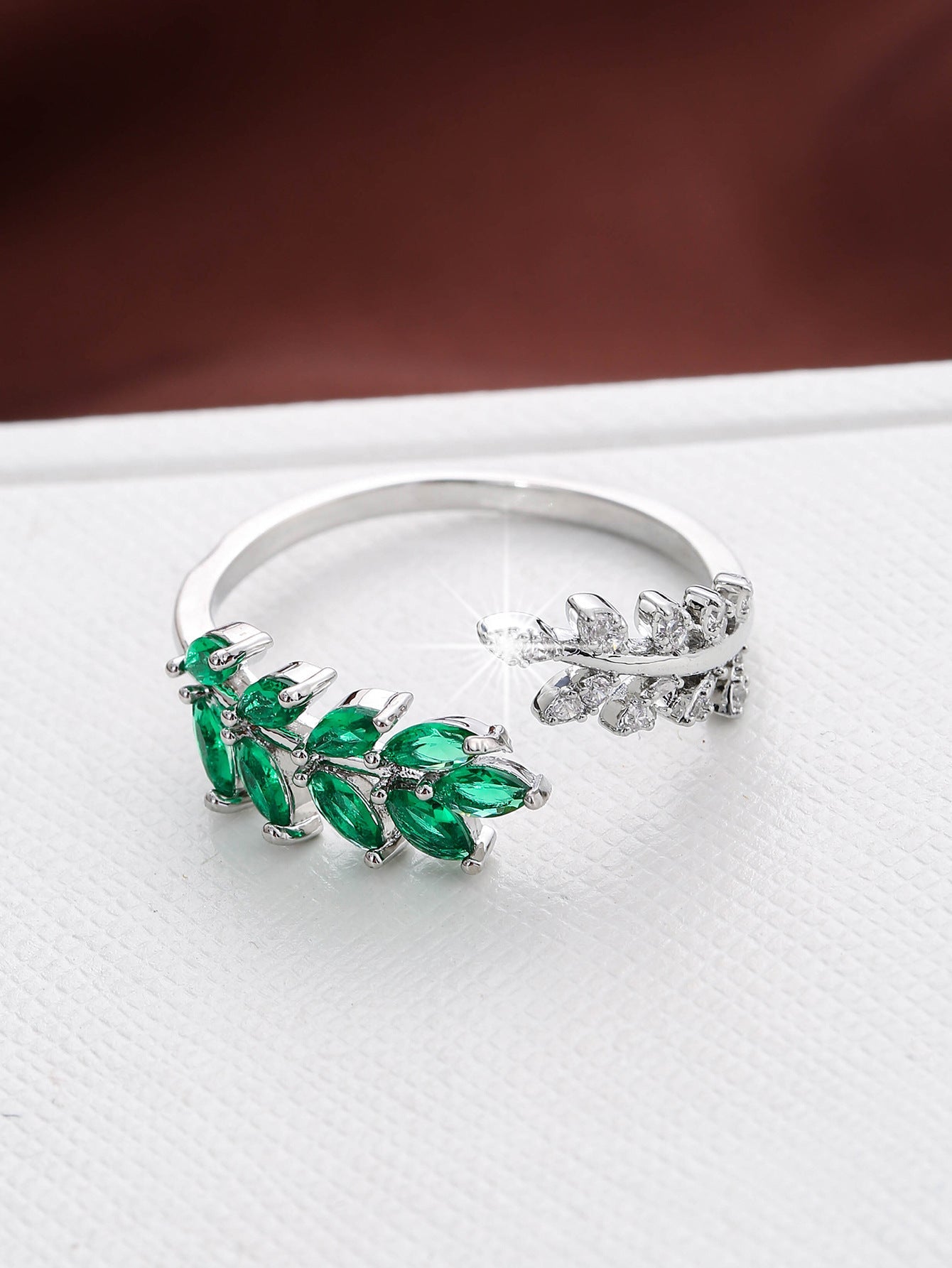 Vivara Lyselle Ring | 16k White Gold Tone